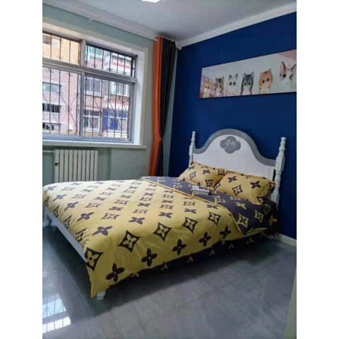 勝芳床鋪批發 雙人床 實木床 鐵條床 折疊雙人床 木質雙人床 雙人板床 北歐家具 臥室家具 酒店家具 宇鑫家具