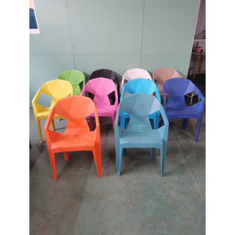 勝芳塑料椅批發(fā) 叉背椅 伊姆斯椅 牛角椅 塑料椅  透明折疊椅 PET塑料椅 太陽(yáng)椅 轉(zhuǎn)椅 富煌家具