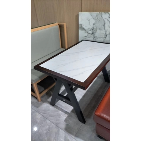 勝芳快餐桌椅批發 火鍋桌 鋼木餐桌 鋼木餐桌椅 食堂餐桌 飯店餐桌 小吃店餐桌 學校餐桌 鋼木家具 酒店家具桌椅 餐廚家具 美宇軒家具