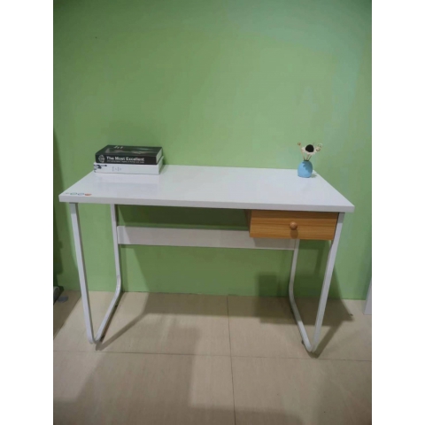 勝芳書桌批發(fā) 轉(zhuǎn)角桌 玻璃桌 折疊桌 書架一體 長條桌 兒童課桌 電腦桌 辦公桌 校具 簡(jiǎn)易書架 書桌 學(xué)習(xí)桌 課桌系列 寫字臺(tái) 三壯家具