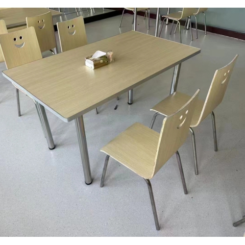 勝芳快餐桌椅 學(xué)校餐廳 鋼木餐桌椅 連體桌椅  食堂餐桌 飯店餐桌 企業(yè)單位餐廳 鋼木家具 酒店家具 餐廳家具 中慶德家具