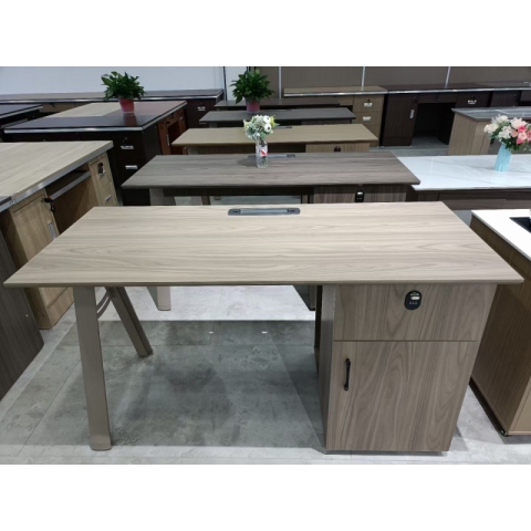 勝芳辦公桌批發 寫字臺 三連鎖1米1.2米1.4米 電腦臺 電腦臺式桌 家用桌子 帶抽屜辦公桌 書房桌子 臥室書桌簡約學習桌 一體寫字桌 簡易辦公桌 滕之達家具