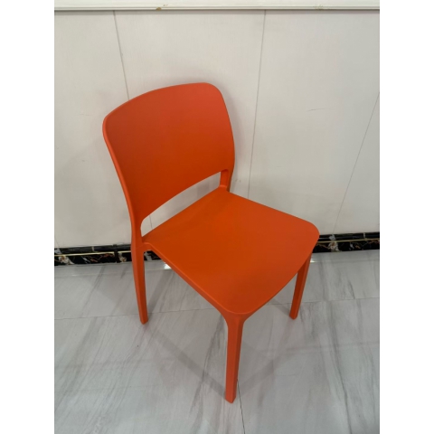 勝芳塑料椅批發(fā) 排檔椅 鉆石靠背戶外椅 注塑椅 馬卡龍椅 溫莎椅 牛角椅 竹節(jié)宴會椅 休閑椅 戶外折疊桌 通達(dá)家具