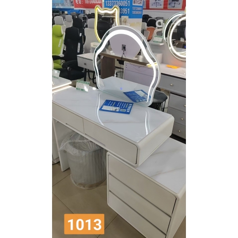 勝芳梳妝臺批發 現代簡約型 網紅小型化妝桌 輕奢 梳妝臺 梳妝桌 化妝柜 梳妝臺 化妝臺 化妝桌 美典雅居家具