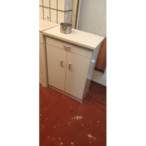 勝芳櫥柜批發 簡易櫥柜 單體櫥柜 板式面櫥柜 三開門櫥柜 灶臺柜 廚房家具 餐廚家具 王偉電腦桌