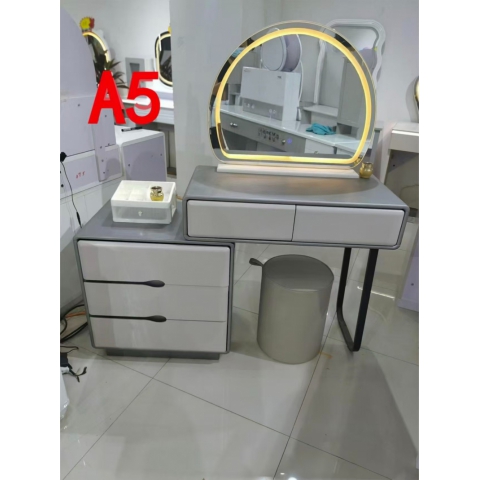 勝芳梳妝臺批發 現代簡約型 網紅小型化妝桌 輕奢 梳妝臺 梳妝桌 化妝柜 梳妝臺 化妝臺 化妝桌 美典雅居家具